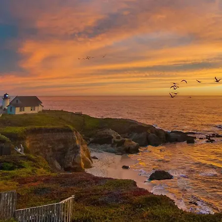 Oceanfront Luxury Wdramatic Views - 30 Day Rental Minimum